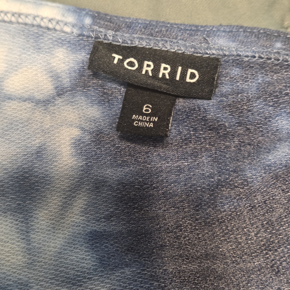 Torrid 6x Blue Tie-Dye Terry Off Shoulder Sweatshirt - Picture 7 of 10